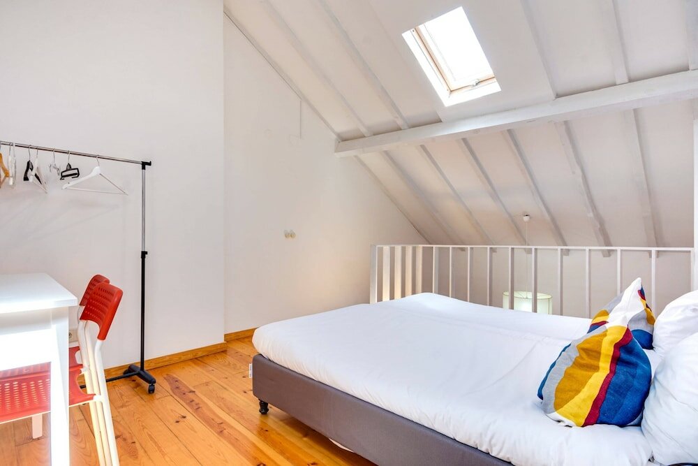 Фото Bright Maida Vale Apartment