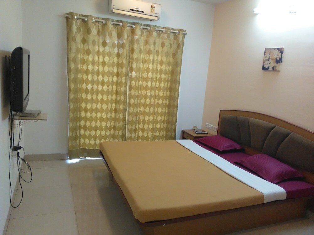 Фото Valencia Hospitality Service Apartments