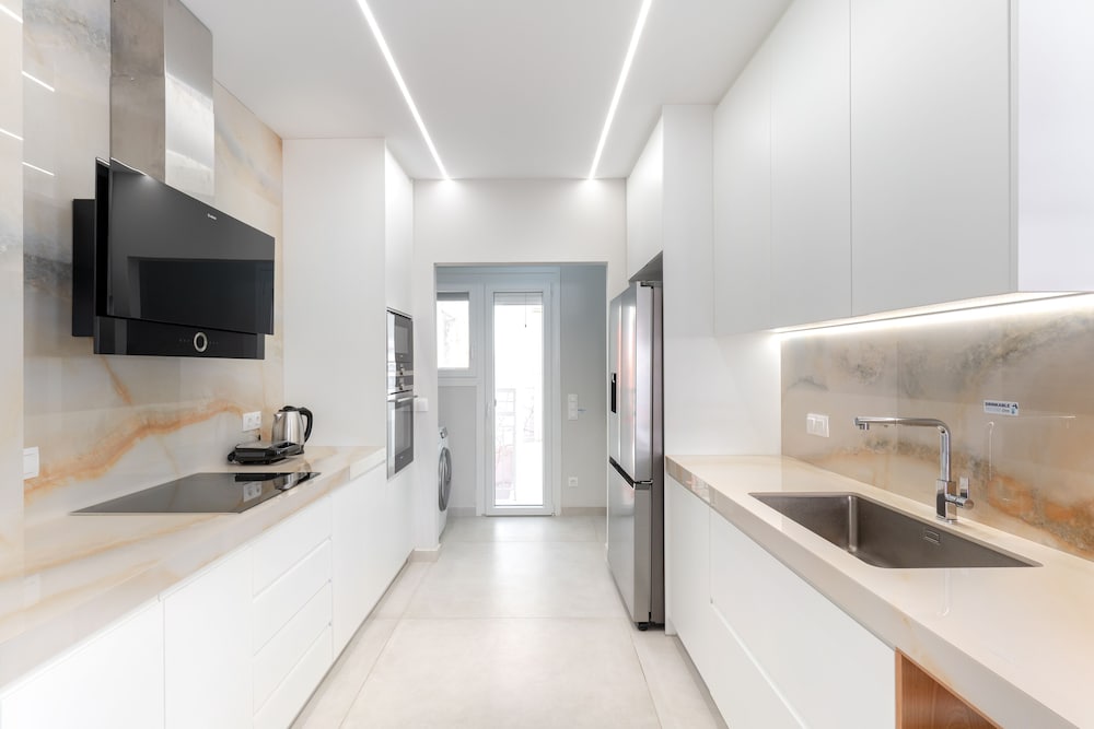 Фото Sunny & Luxurious Penthouse with Terrace