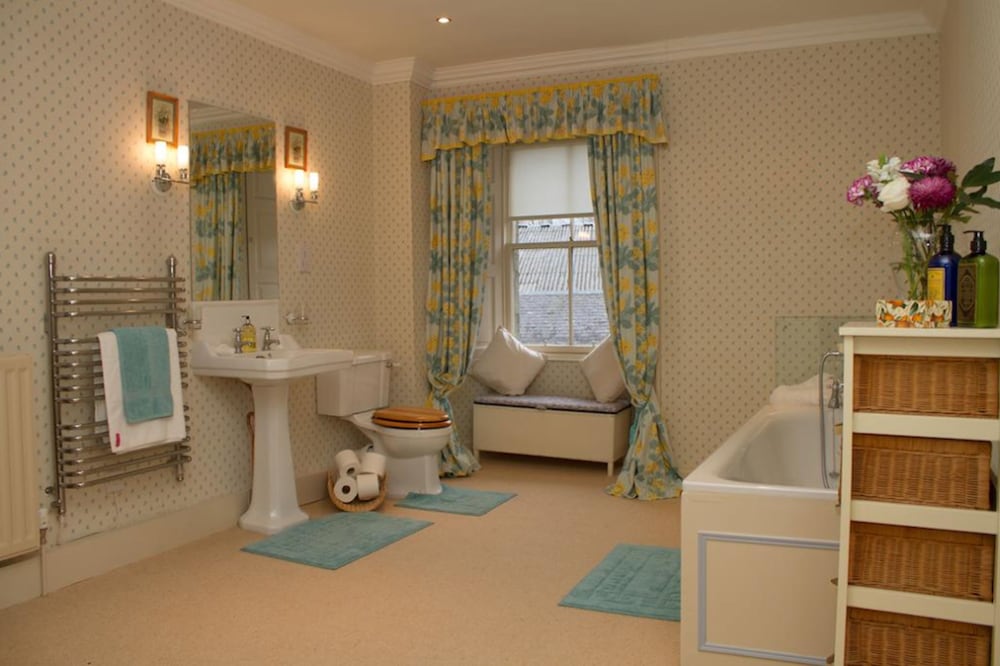 Фото Abbotshaw House - Farm B&b