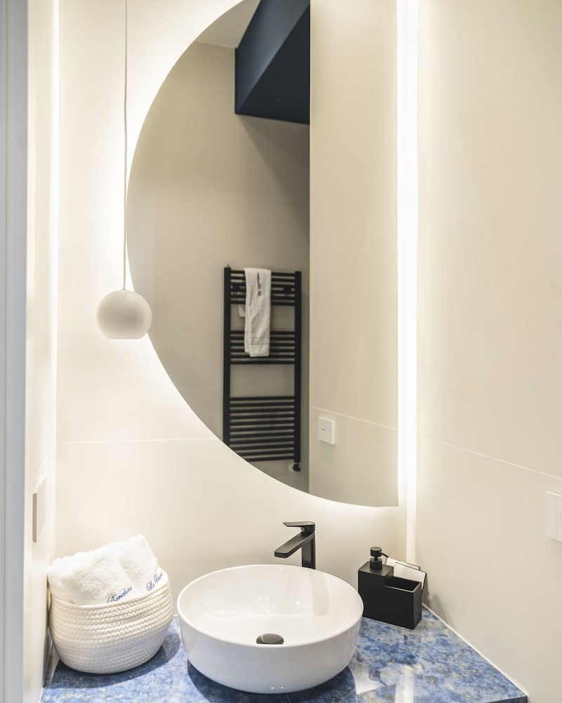 Фото La Banchina Luxury Suites