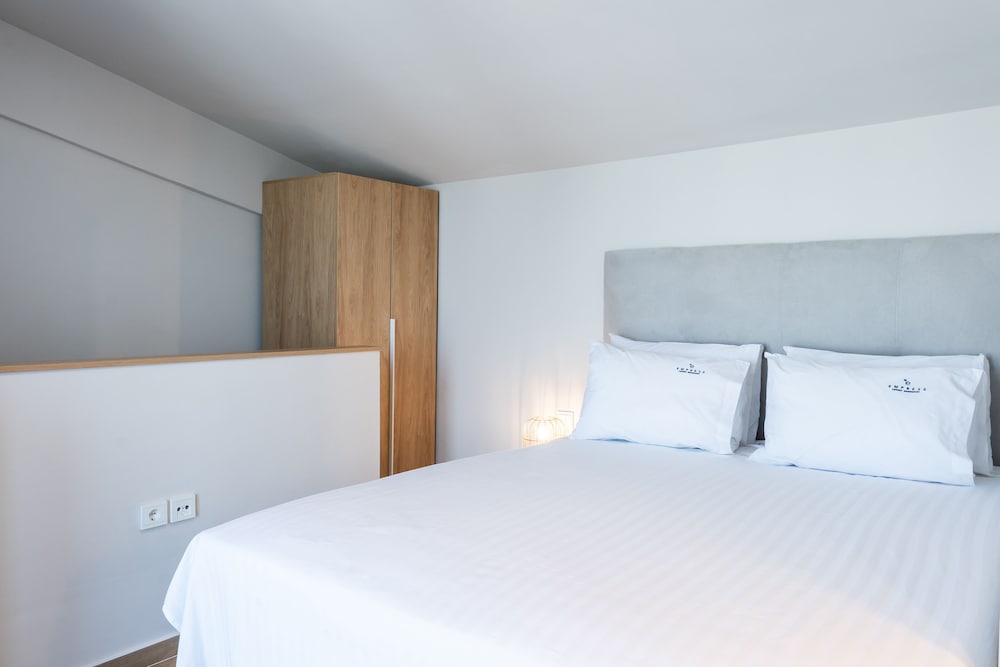 Фото Empress Luxury Residences