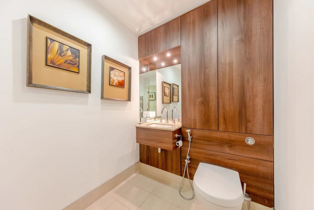 Фото Gorgeous 3 Bedroom Flat in Vauxhall With City Views