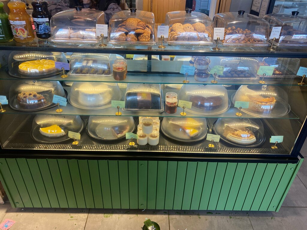 Cafe Mell's Bakery, Basiskele, photo