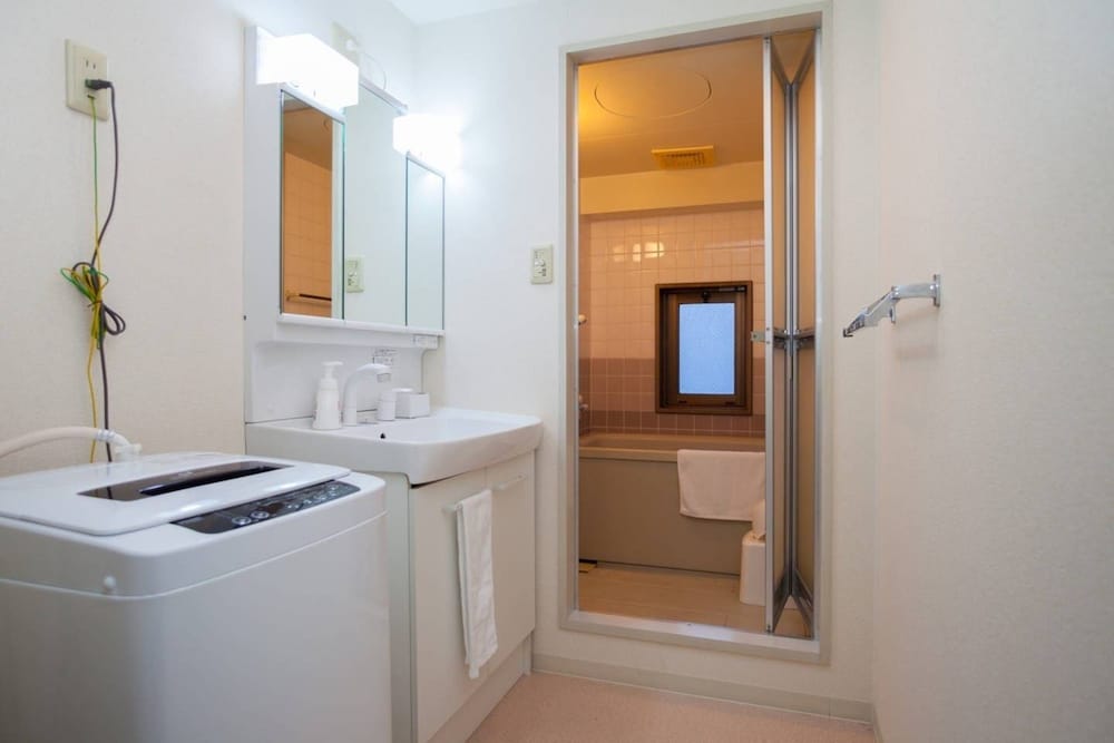 Фото Shinsaibashi Midtown Apartments