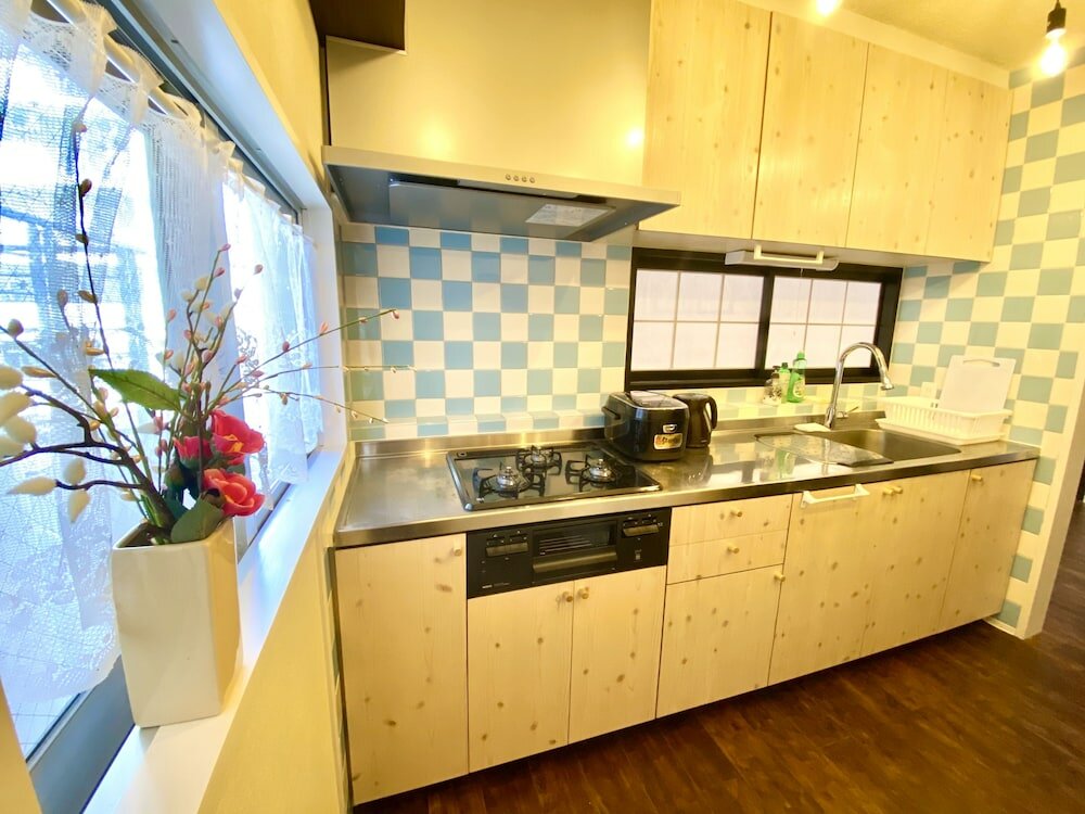 Фото Chatan Tall House