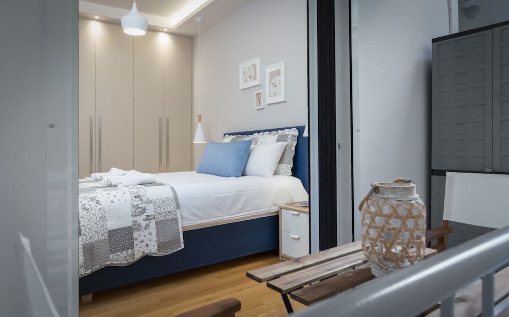 Фото 57m² Koukaki Luxury Flat next to Acropolis & Metro