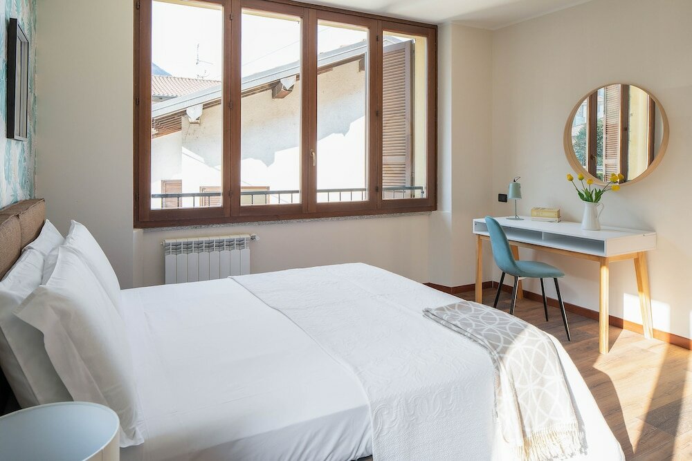 Фото Holiday Apartment 10- San Siro lake Como