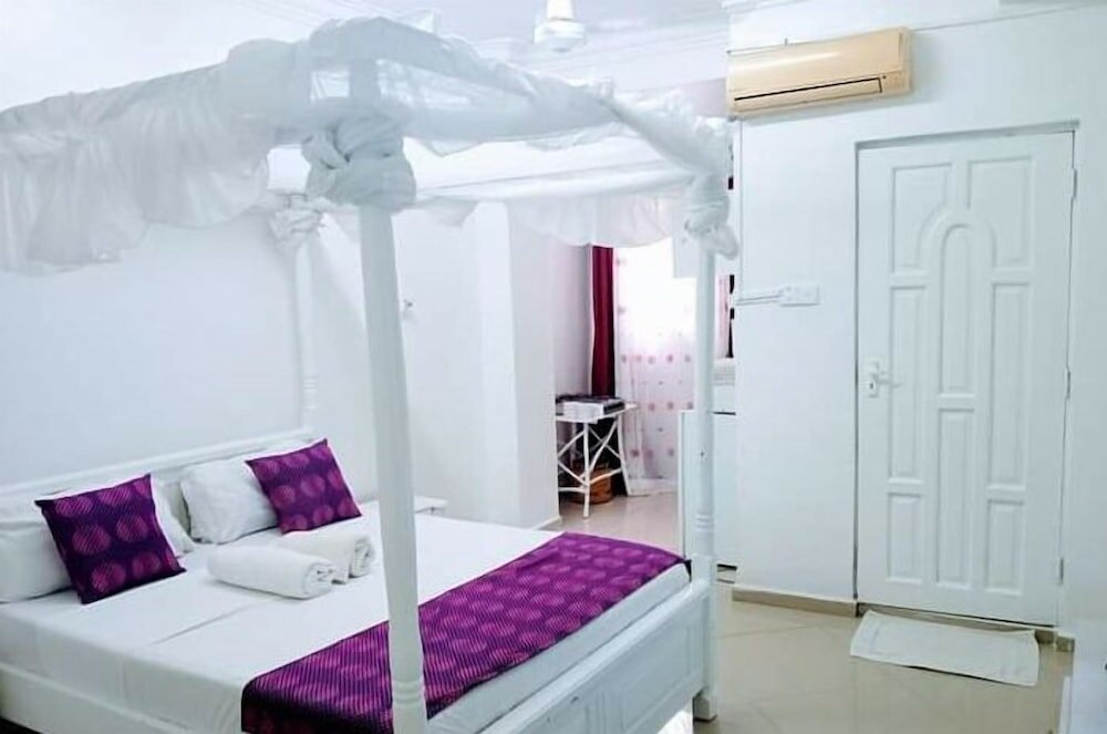 Фото Bustani Apartment