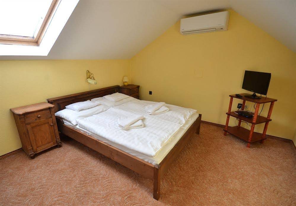 Фото Revesz Hotel