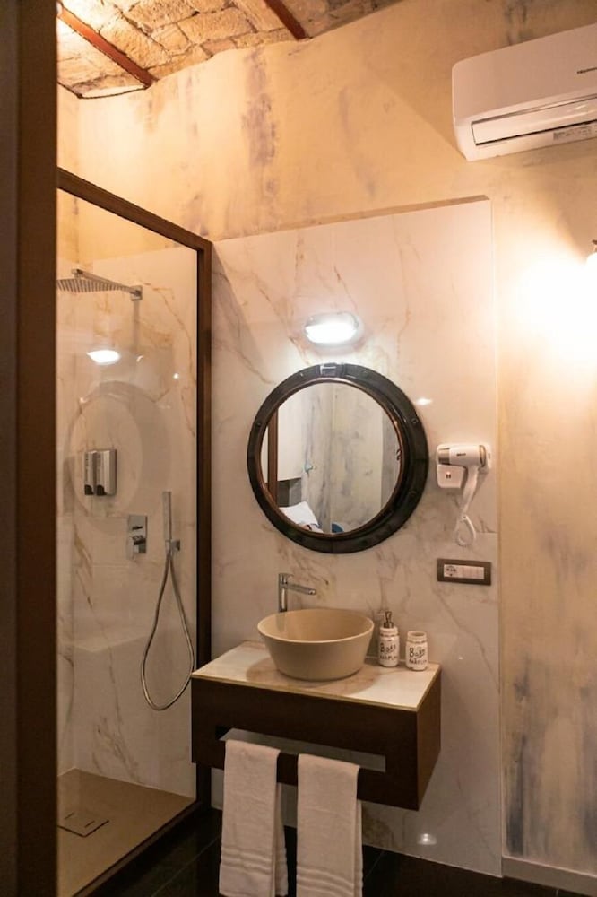 Фото Bhr Cavour 150