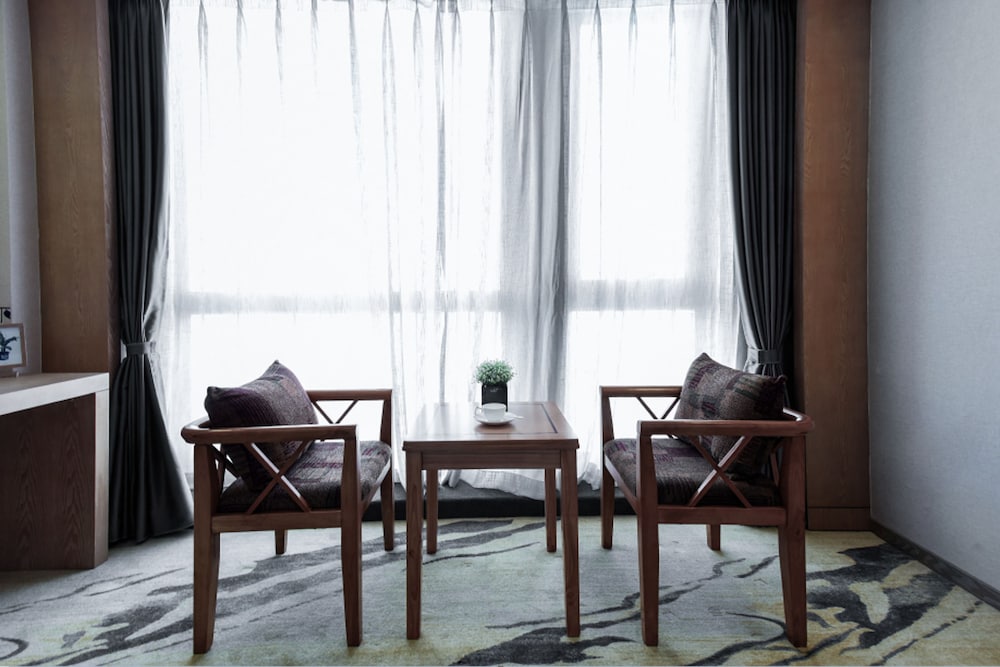 Фото Guiyang Jianghao Grand Hotel