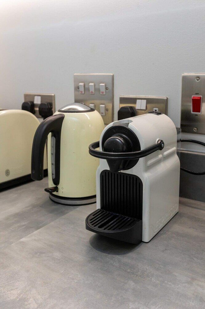 Фото Peaceful & Vibrant 1bd Flat W/balcony- Bow Common!