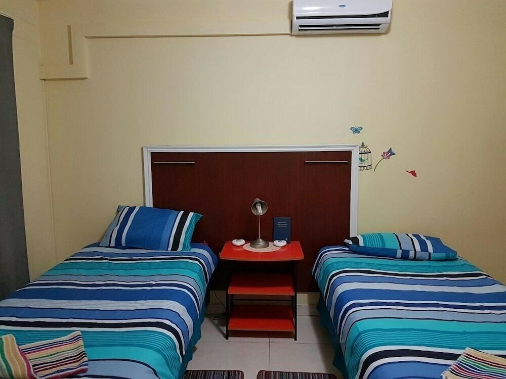 Фото P Wake Guesthouse