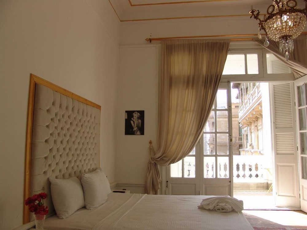 Фото Palace Court