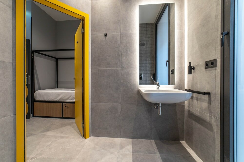 Фото Petit Hostel La Latina