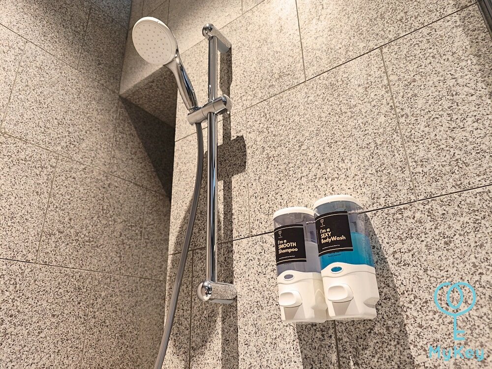 Фото Scarletz Suites Klcc by Mykey Global