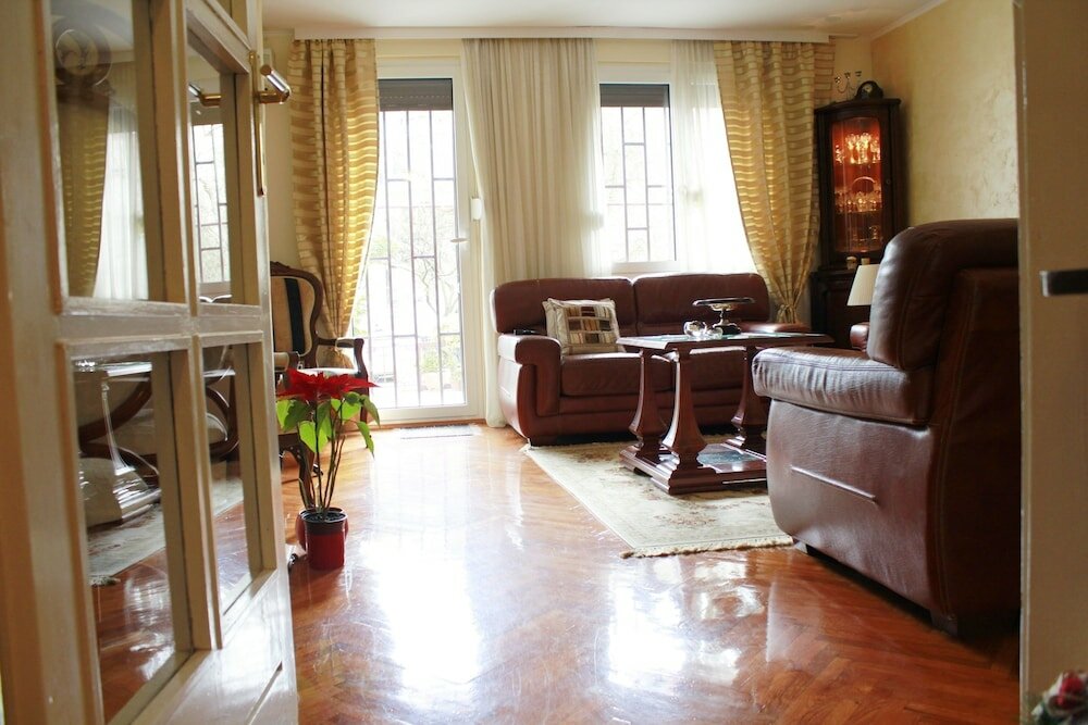 Фото Family Holiday Home