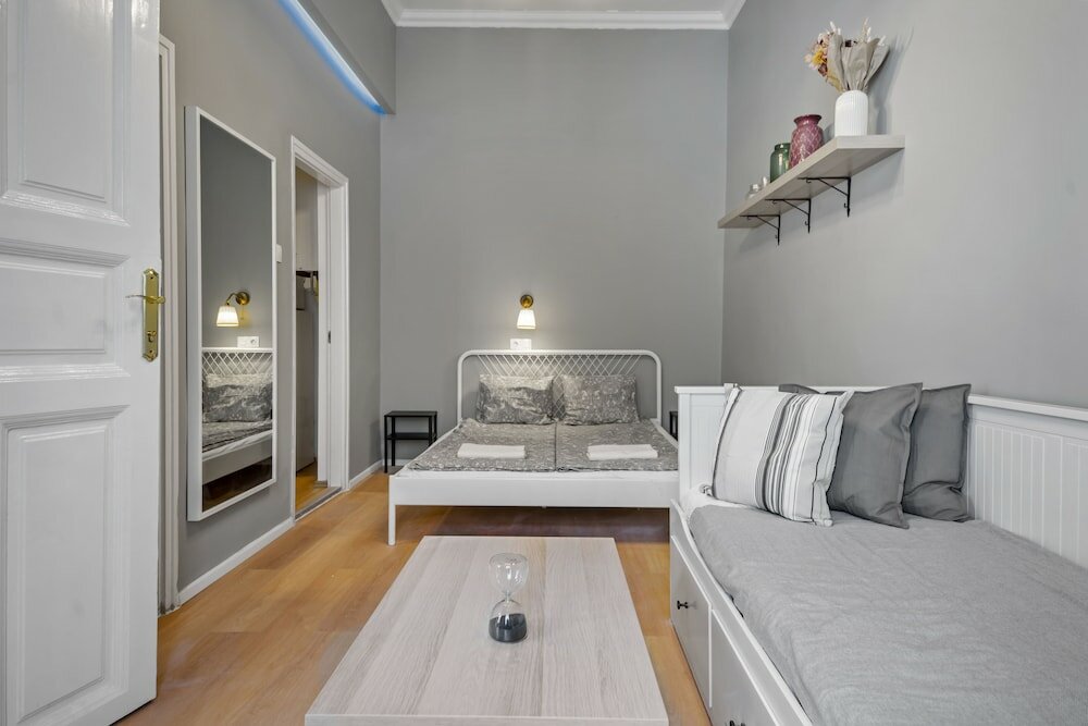 Фото Venus Apartment - Akacfa street II