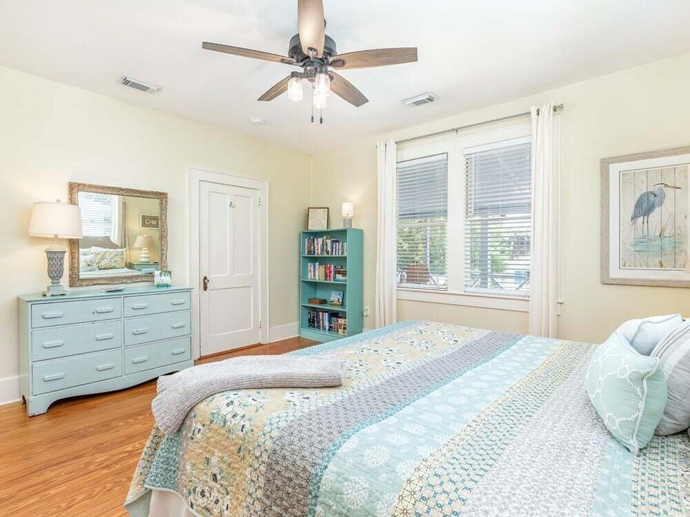 Фото Butler Beach Cottage