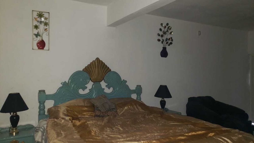 Фото Luvie's Chill Spot