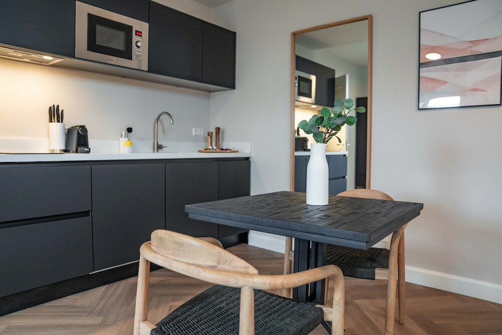 Фото Limehome Den Haag Keizerstraat