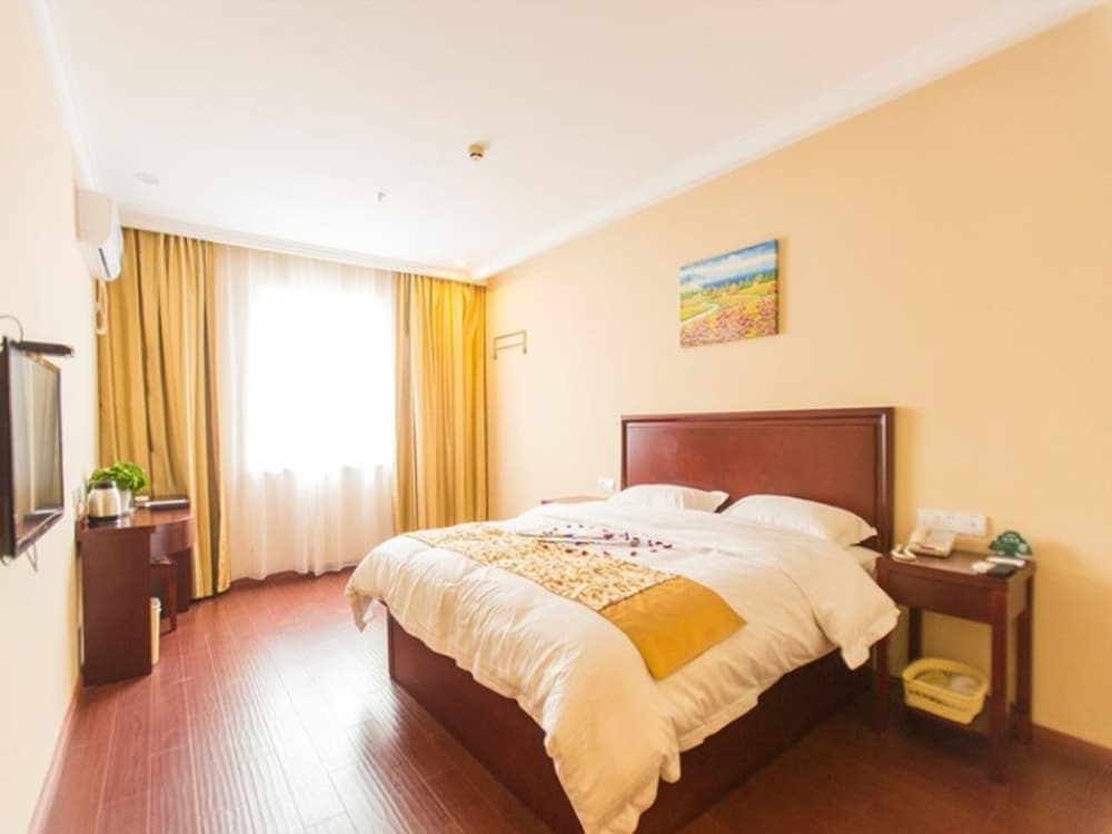 Фото GreenTree Inn New District Hospital of People s Hospital MingLiu Express Hotel