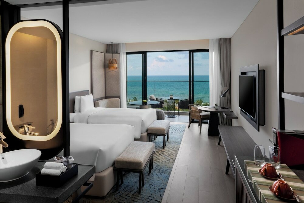 Фото Crowne Plaza Phu Quoc Starbay