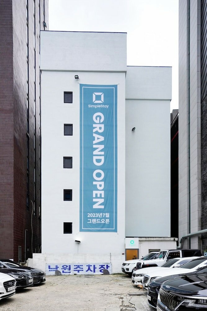 Фото Simple Stay Hotel