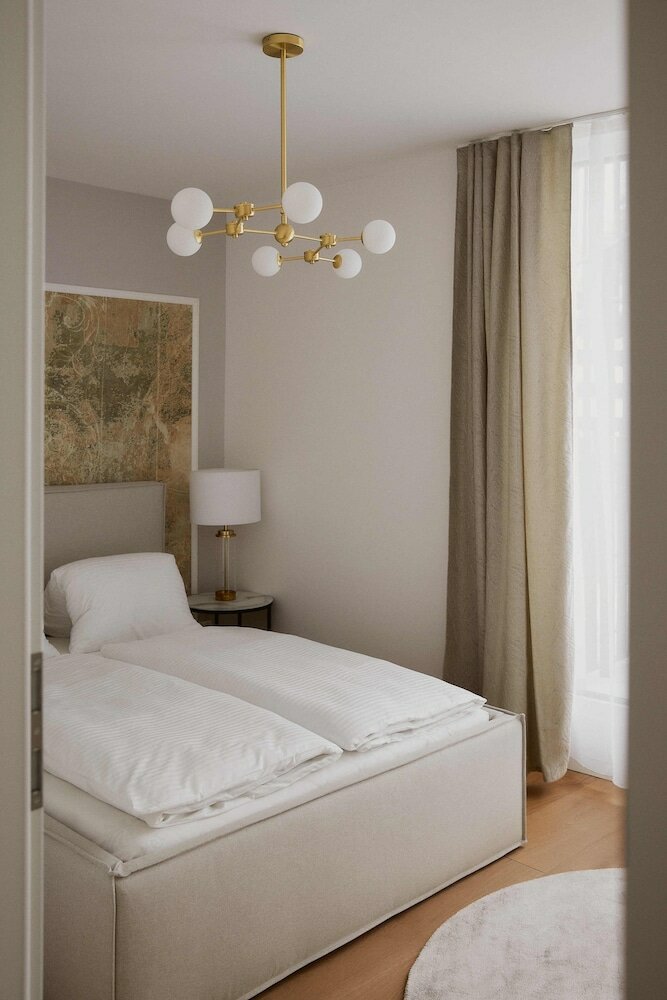 Фото Vienna Heights Premium Apartments