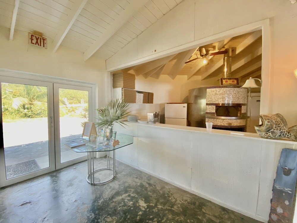 Фото Отель The Sunset Cove And Rainbow Room