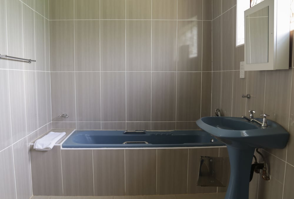 Фото Haithoms Tlokweng