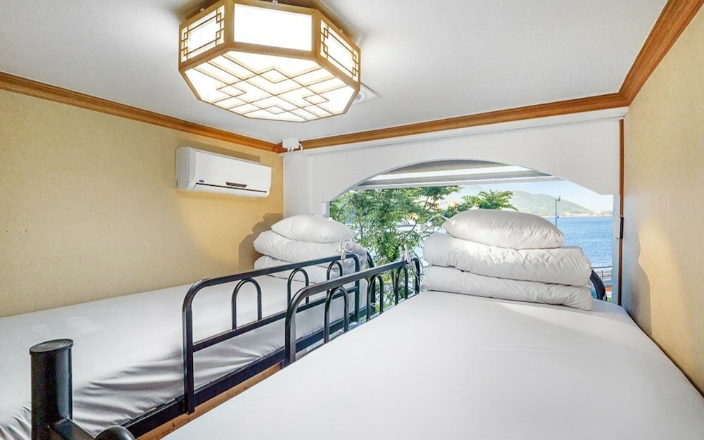 Фото Yeosu Rest Guest House