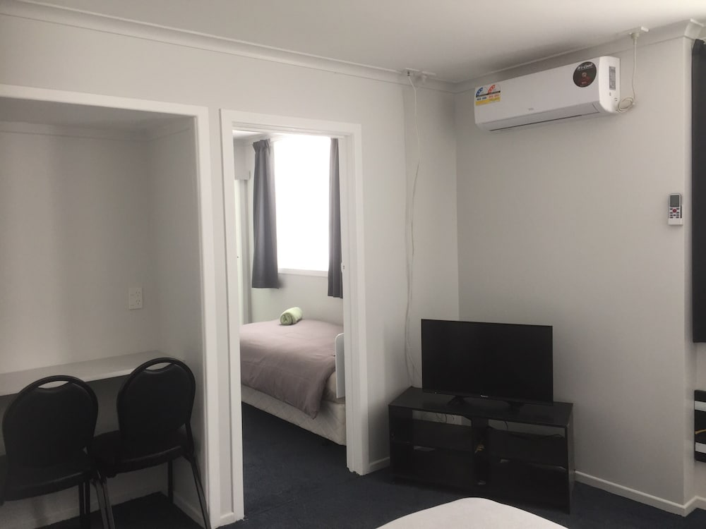 Фото Kawerau Hotel