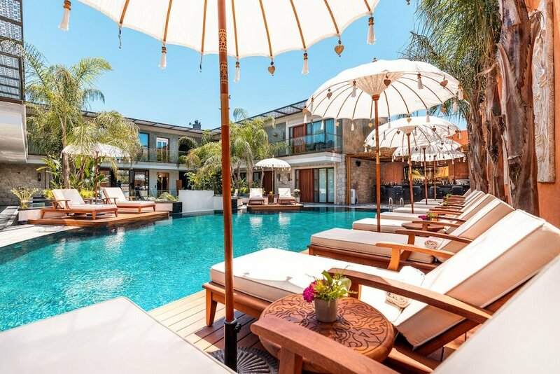 Гостиница Genesis Hotel & SPA Alaçatı в Чешме