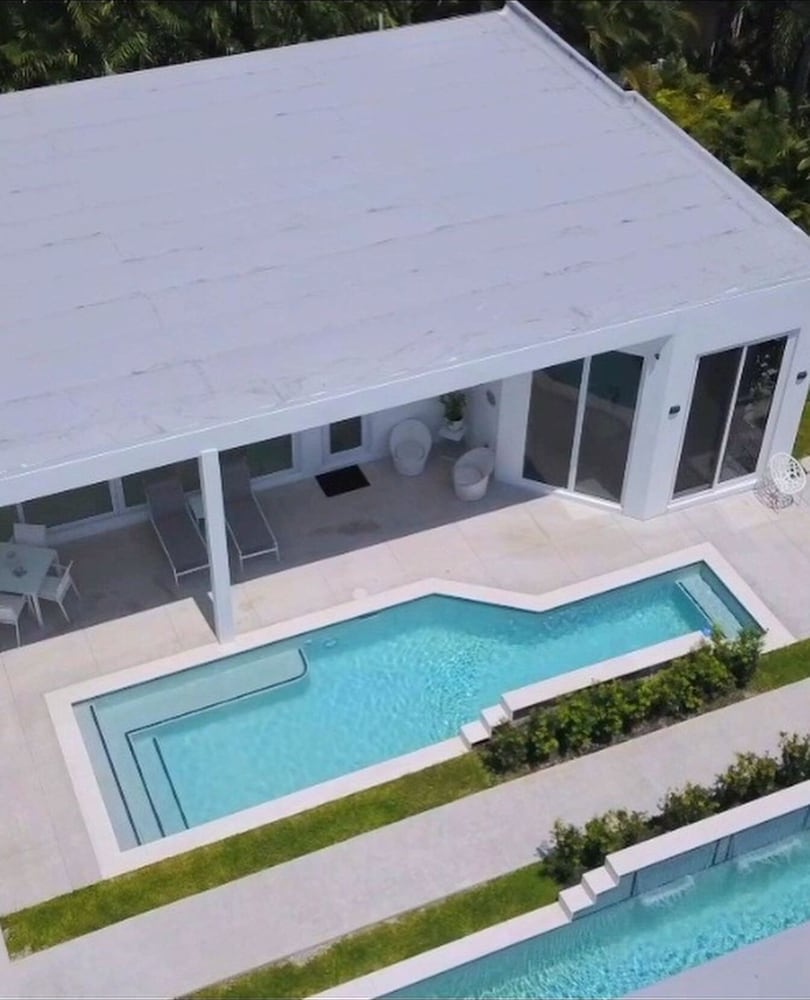 Фото Men Only Clothing Optional Guesthouse near Wilton Manors