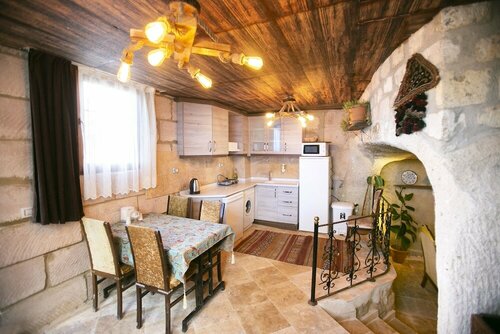 Хостел Kamelya Cave Hostel в Гёреме