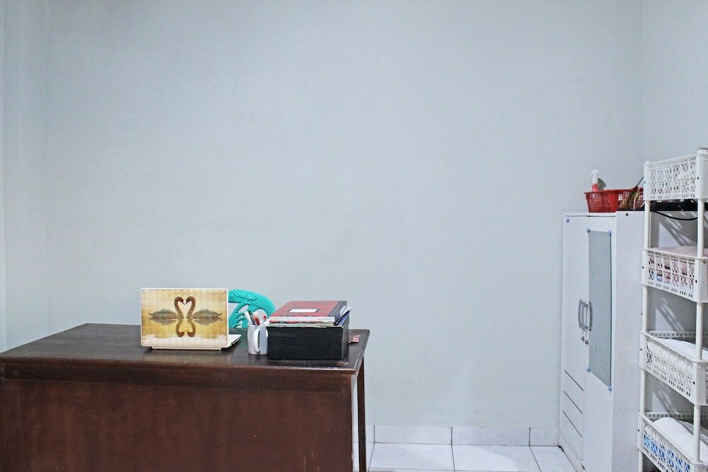 Фото Oyo 92961 Amor Kost