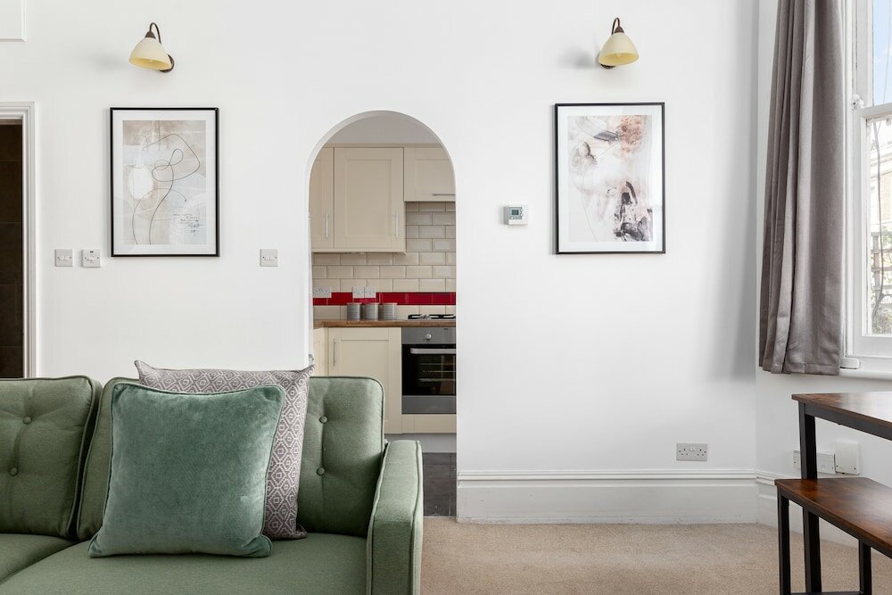 Фото The Kensington Apartments