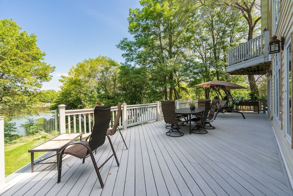 Фото Manor on the River - Whole House