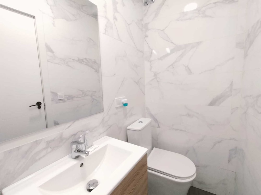 Фото Hostal Carmen by gaiarooms