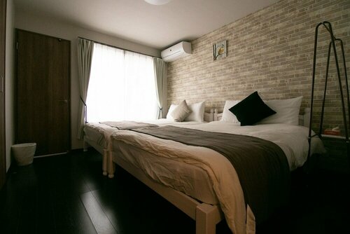 Гостиница Sakuragawa no Nakatsu House в Осаке