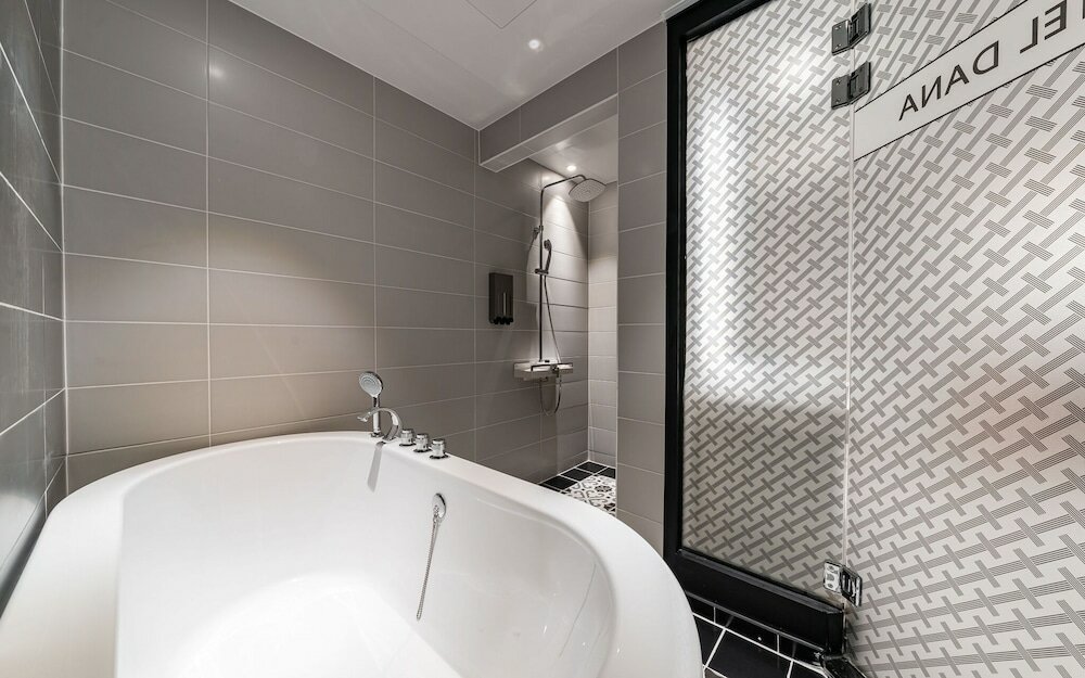 Фото Jongno Dana Hotel