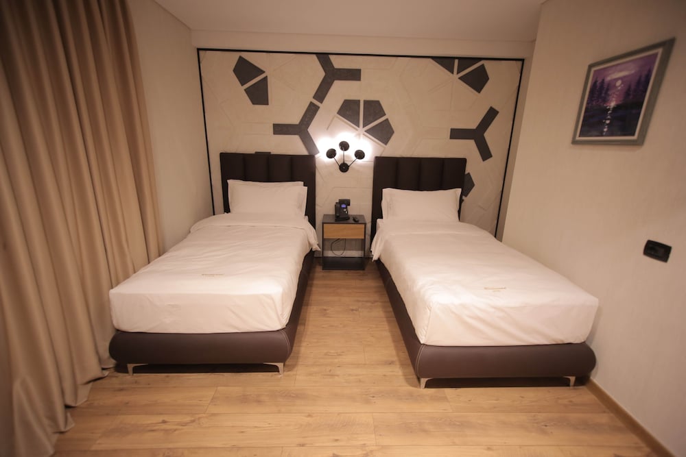 Фото Richmond Hotel