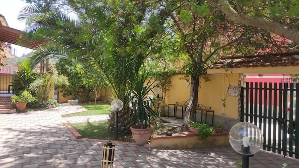 Фото Villa Rahal