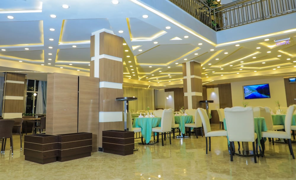 Фото Garalay Hotel