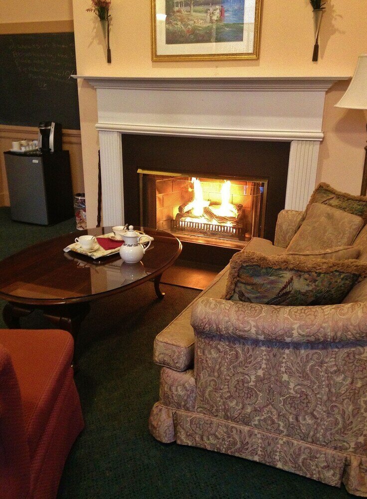 Фото Chambery Inn