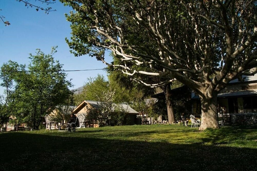 Фото Mountain Inn Hotel Chitral