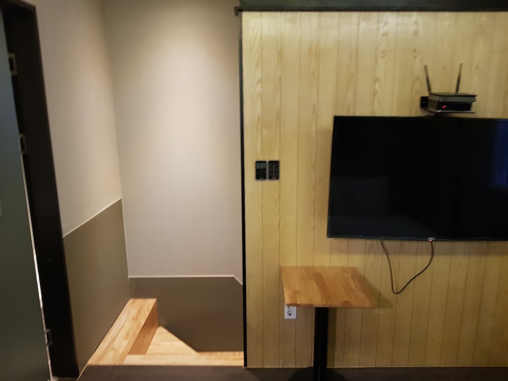 Фото Dwell Hotel