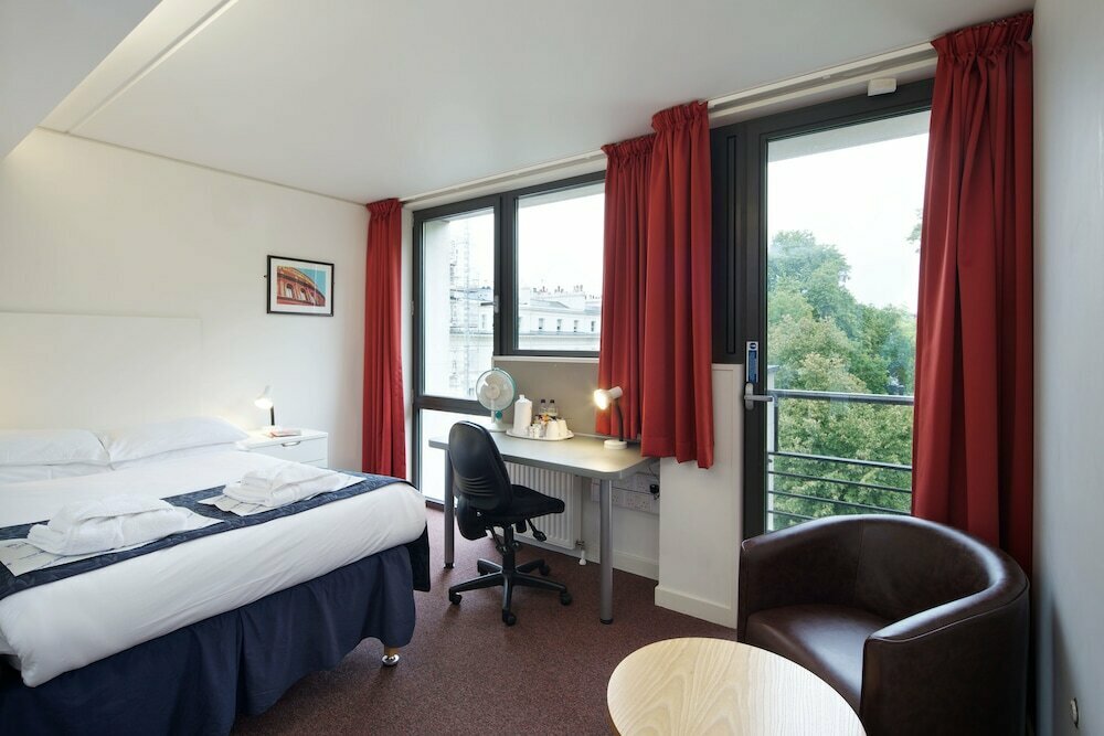 Hotel Prince's Gardens Campus Accommodation, London, photo